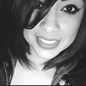 Meet your Posher, Viviana